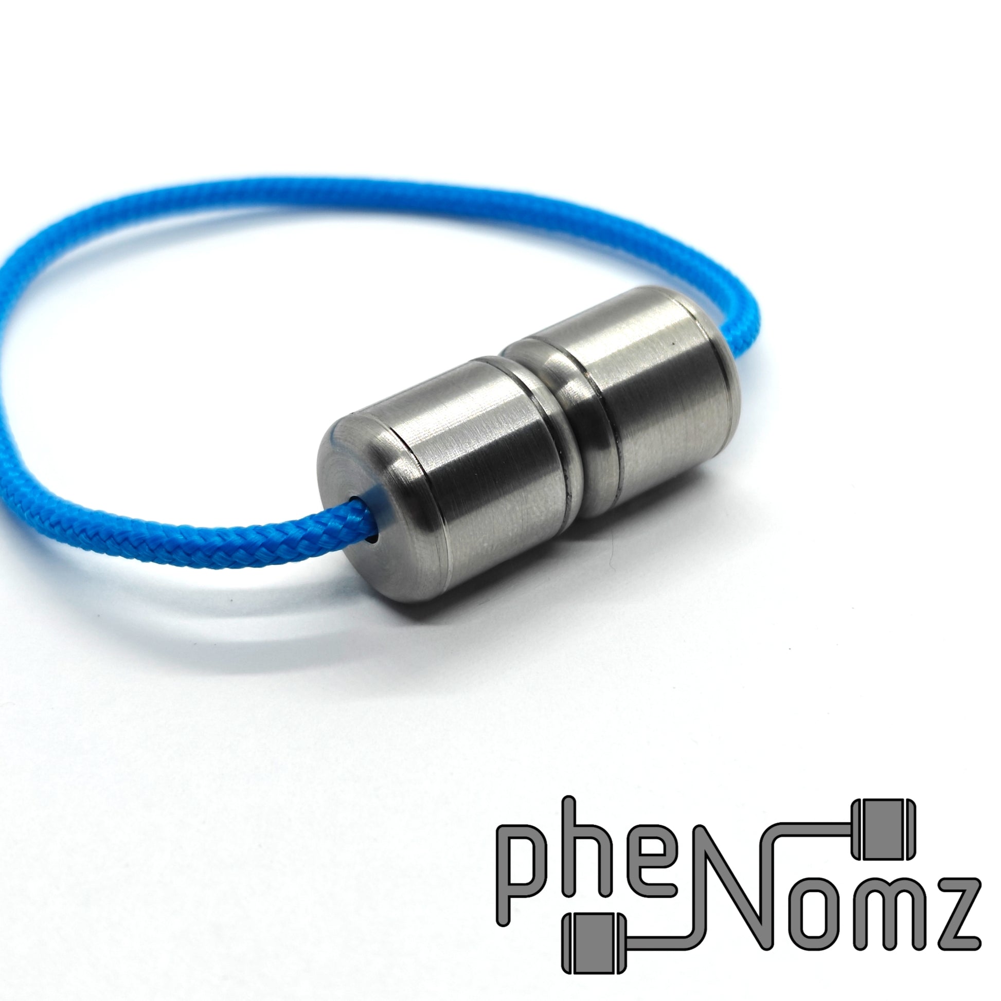 Titanium Phenomz V2 Begleri (Standard) image 1