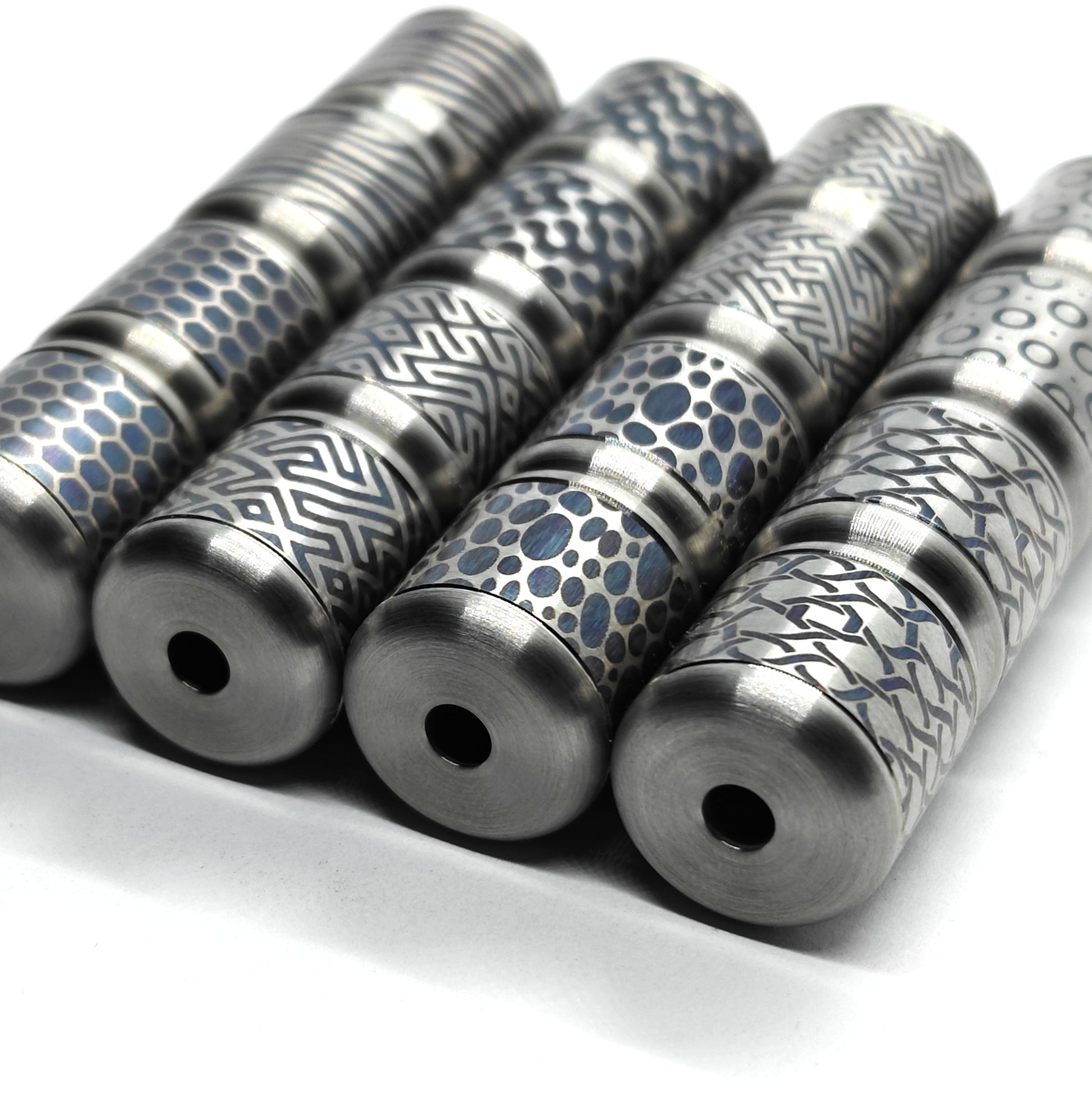 Titanium Phenomz V2 Begleri (Laser Etched) image 5